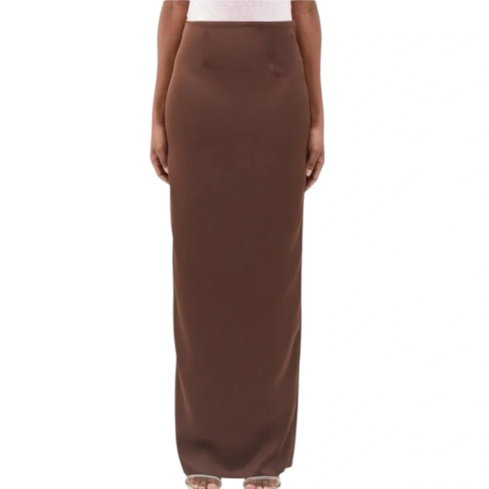 16Arlington Olwyn Back-Slit Satin Maxi Skirt. Size 14